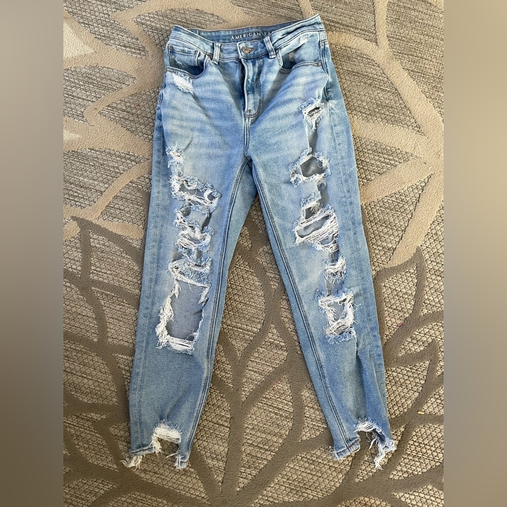 American eagle woman ripped jeans size 2